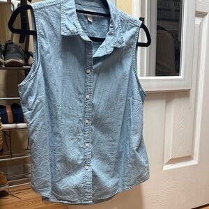 J. Crew Sleeveless 100% cotton Button down size L